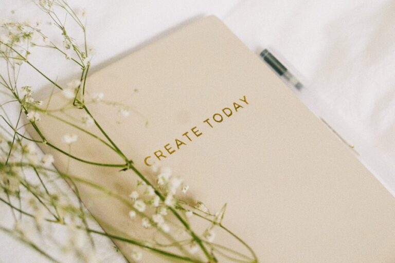 Photo "How to create an inspiration journal to track your daily progress"