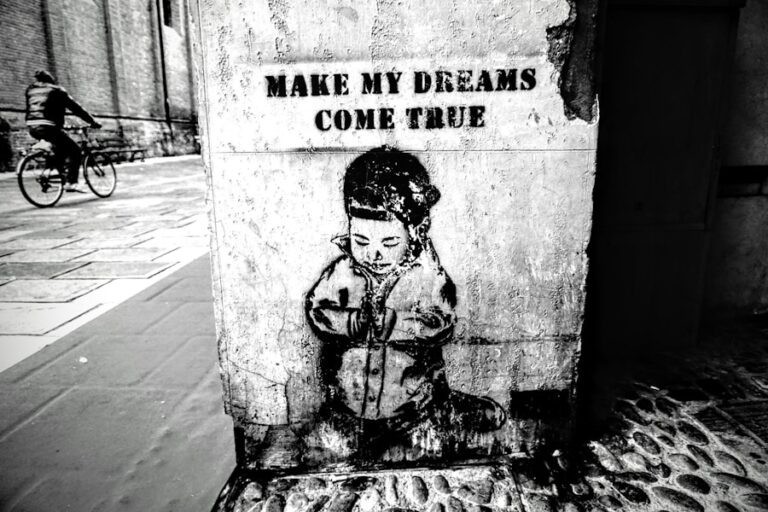 Photo "Why you dream that you are being chased and how to decode the meaning of this type of dream"