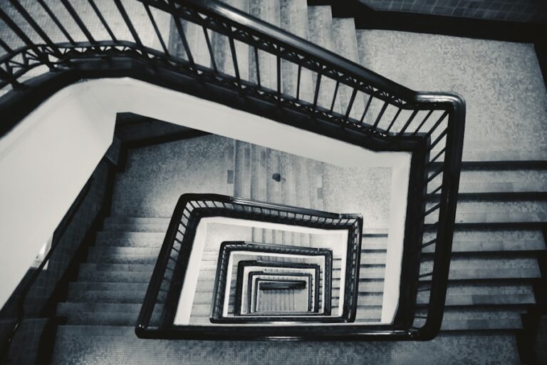 Photo "Dreams about stairs: what they mean and how they are related to your ascent in life"