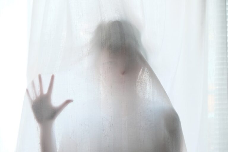 Photo "Why do you dream that you are trapped in a trap and what significance do these dreams have for managing fears?"