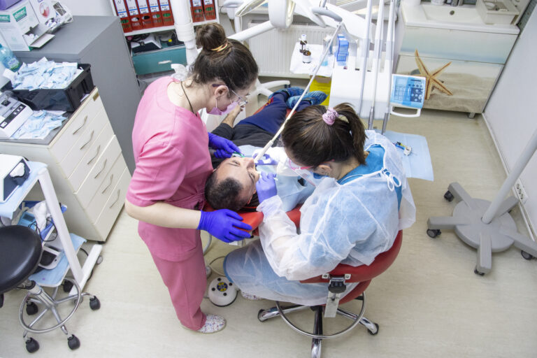 cris smile implant dentar (10)