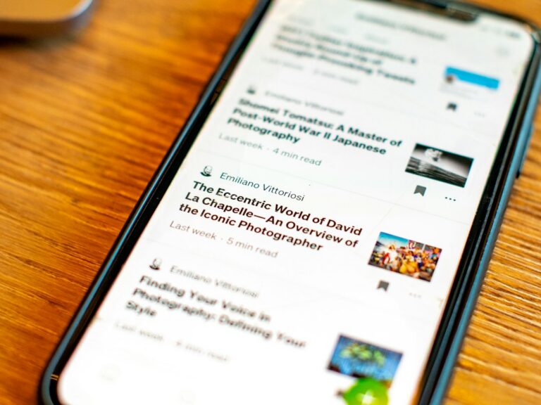 Photo modern journalism overview