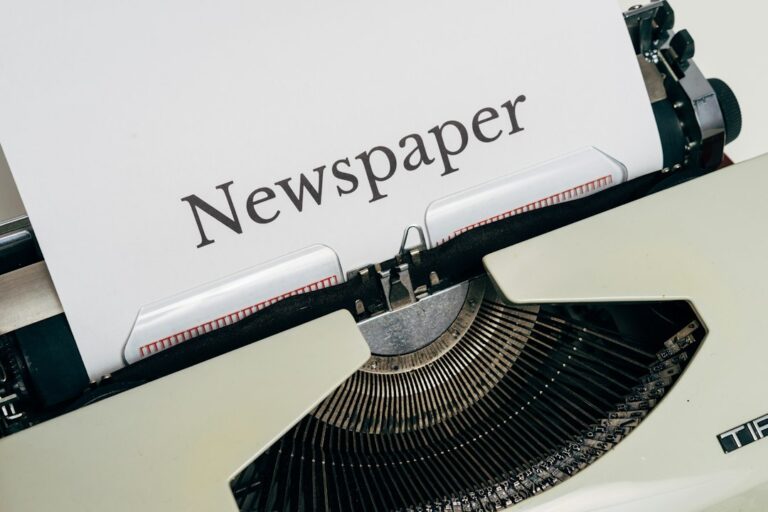 Photo fact-checked news analysis research recommendations